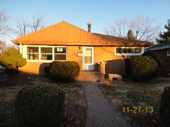 1235 Mohawk Dr, Elgin, IL 60120 