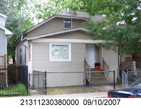 8152  S  Burnham, Chicago, IL 60617 