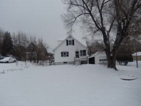 3806 12th St, Moline, IL 61265 