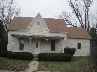 1120 N First Street, Gays, IL 61928 