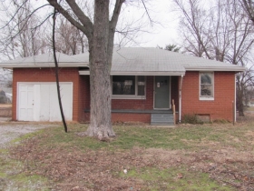 709 Southard Place, South Roxana, IL 62087 