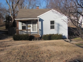 3516 Coronado Dr, Alton, IL 62002 