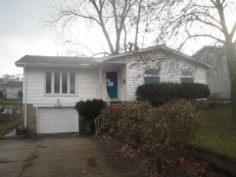 2046 Brownlow Ct, Decatur, IL 62521 