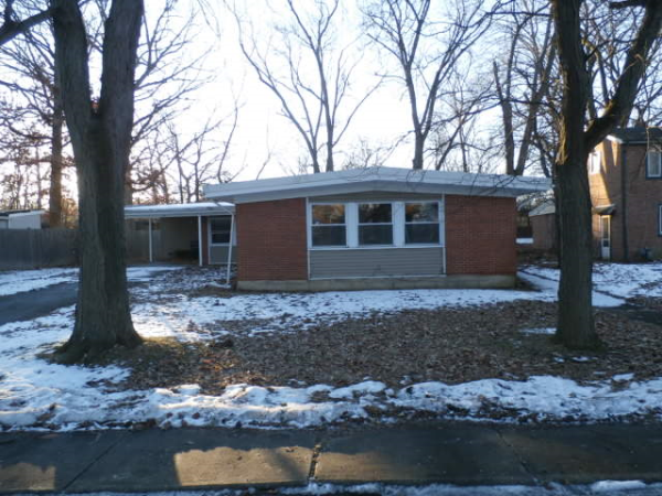 349 Oakwood St, Park Forest, IL 60466 