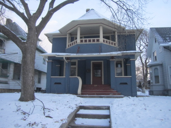 225 Villa Street, Elgin, IL 60120 