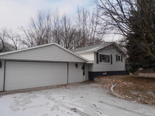 307 Shady Ln, East Peoria, IL 61611 