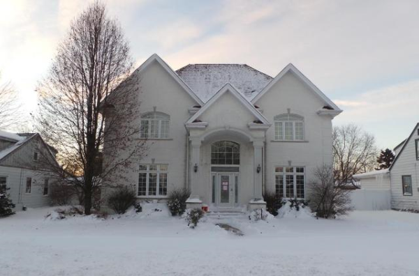 7003 W 96th St, Oak Lawn, IL 60453 