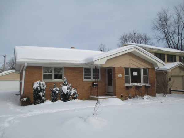 224 E Austin Ave, Libertyville, IL 60048 
