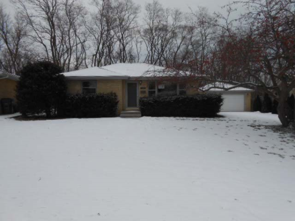 2444 Corona Road, Waukegan, IL 60087 