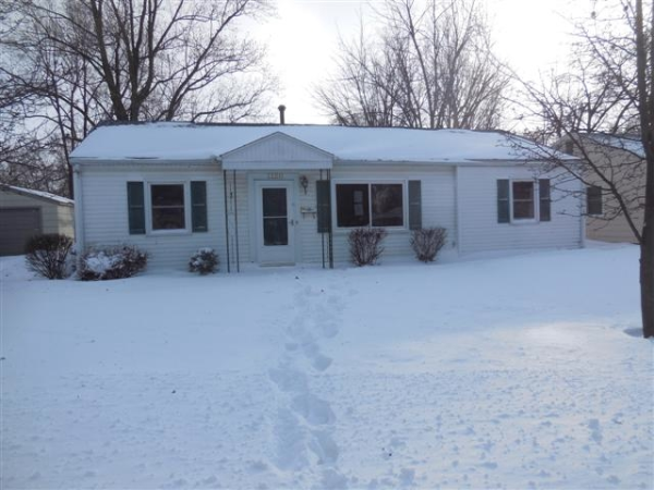 1120 Bel Aire Dr, Rantoul, IL 61866 