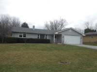 1040 Johnston Dr, Aurora, IL 60506 
