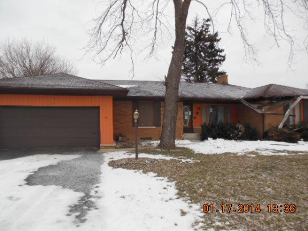 3338 Bernice Road, Lansing, IL 60438 