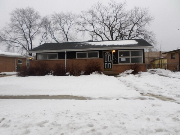 16105 Circle Drive, Markham, IL 60428 