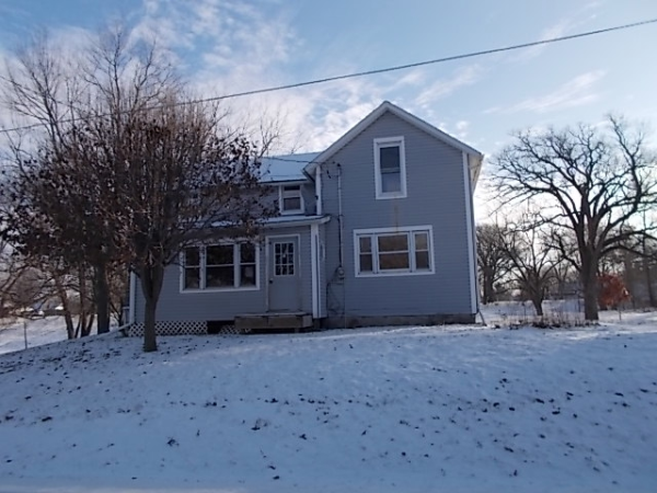 1406 14th St, Viola, IL 61486 