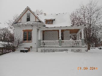 1322 7th St, Highland, IL 62249 