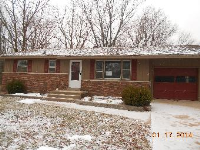 2013 St Michael Ct S, Highland, IL 62249 