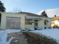 312 S Gretta Ave, Waukegan, IL 60085 