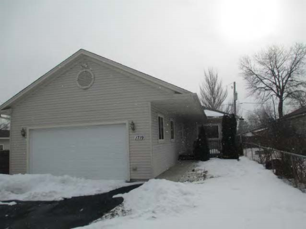 1719 Salem Ave, Waukegan, IL 60085 