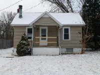 129 Riverview Dr, Creve Coeur, IL 61610 