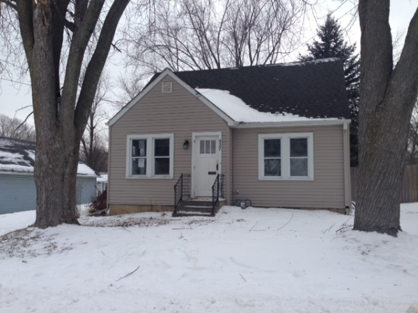 927 Townsend St, Sycamore, IL 60178 