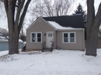 927 Townsend St, Sycamore, IL 60178 