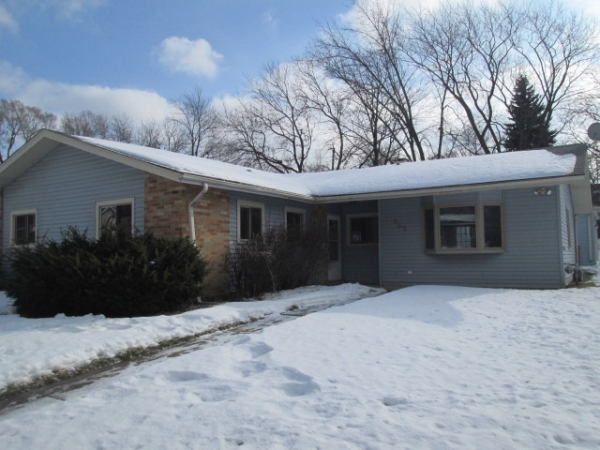 685 Frederick Ln, Hoffman Estates, IL 60169 