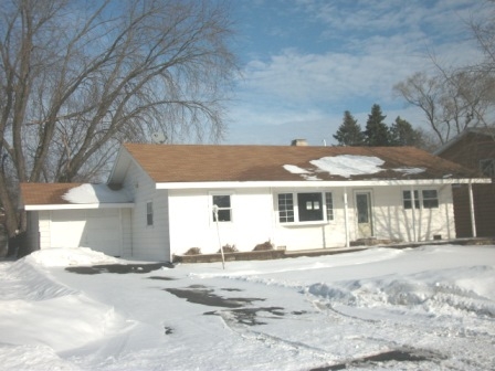 2104 Burr Oak Lane, Lindenhurst, IL 60046 