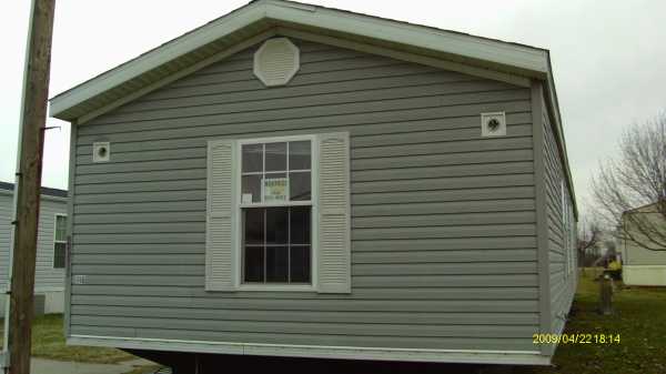 1110 Shawna Ave., Auburn, IN 46706 