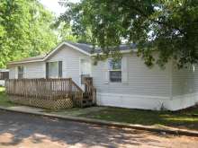 1307 Labor Day Lane, Elkhart, IN 46514 