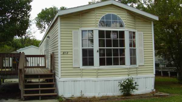 813 Ernest St., Auburn, IN 46706 