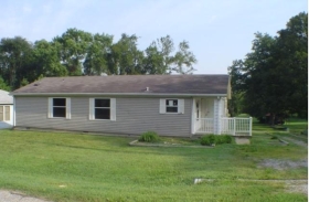 510 E TUCKER ST, SALEM, IN 47167 