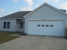 1905 FOUNDERS DR, GREENFIELD, IN 46140 