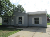 9001 GREENLEAF DR, FORT WAYNE, IN 46819 