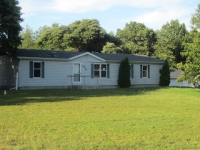 4770 E 1068 N, DEMOTTE, IN 46310 