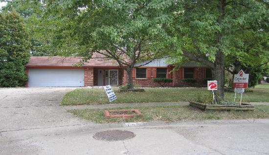 1403 Delbrook Circle, Indianapolis, IN 46260 