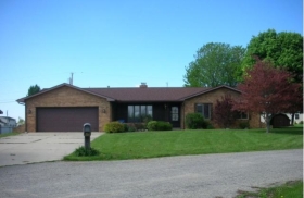 709 PANSY CT, BOURBON, IN 46504 