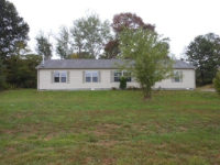 1076 W BARNETT DR, AUSTIN, IN 47102 