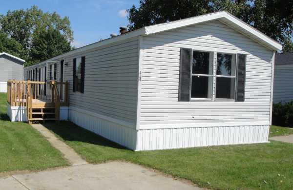 526 Prarie, Syracuse, IN 46567 