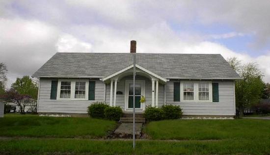 420 North 19th Street, Elwood, IN 46036 