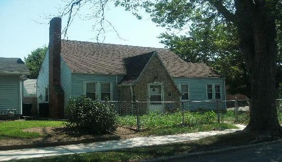 2414 South Mulberry Street, Muncie, IN 47302 