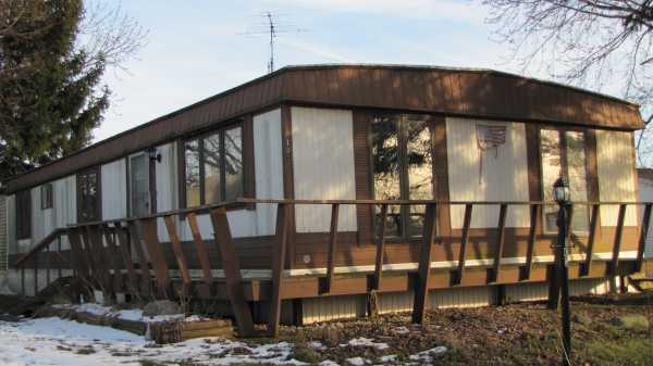 102 Tulip Dr., Westville, IN 46391 