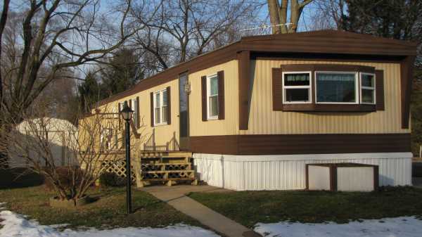 18 New Durham Estates Ave., Westville, IN 46391 