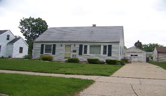 1122 North Ironwood Drive, South Bend, IN 46615 