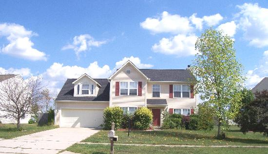 6427 Hollingsworth Dr, Indianapolis, IN 46268 