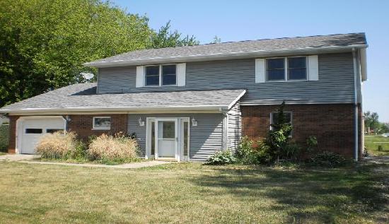 9723 N Marine Key Dr, Syracuse, IN 46567 