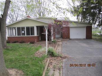 809 E 27th St, Marion, IN 46953 
