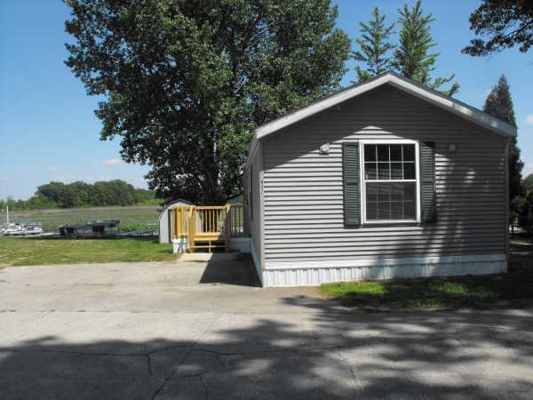 402 edgewater, Syracuse, IN 46567 