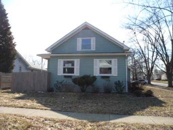 215 W Goldsborough St, Crown Point, IN 46307 