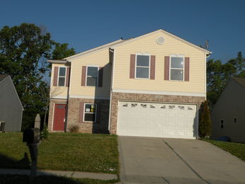 1488 Round Lake Rd, Greenwood, IN 46143 