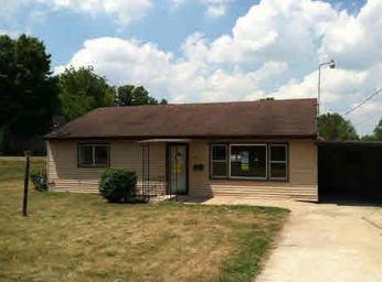 1003 N Harrison St, Syracuse, IN 46567 